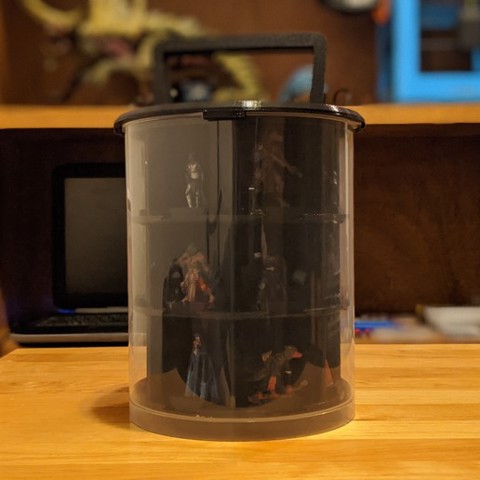 Image of Miniature and Dice Storage / Travel Display for 10 to 35mm Tabletop Miniatures (Holds up to 21 minis and one set of dice)