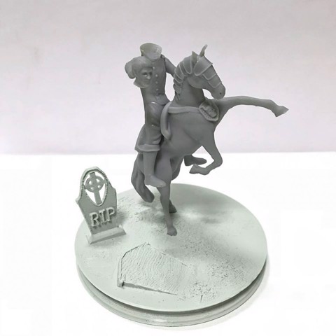 Image of HeadLess Knight with Horse