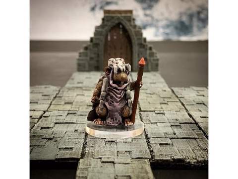 Image of Ratfolk Druid Mother (32mm scale)